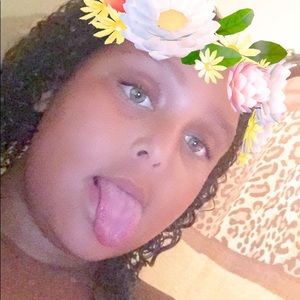 Meet your Posher, Lacie